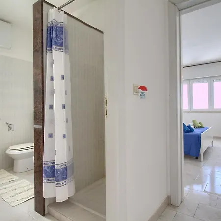 Front Beach טורה מוצה