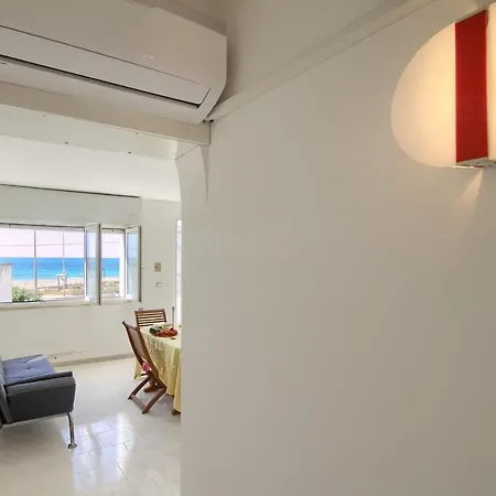 Front Beach טורה מוצה