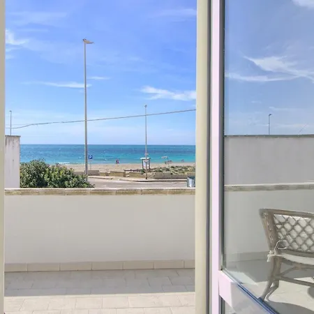 בית נופש Front Beach